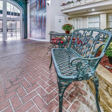 Plaza Suites Downtown New Orleans Dış mekan fotoğraf