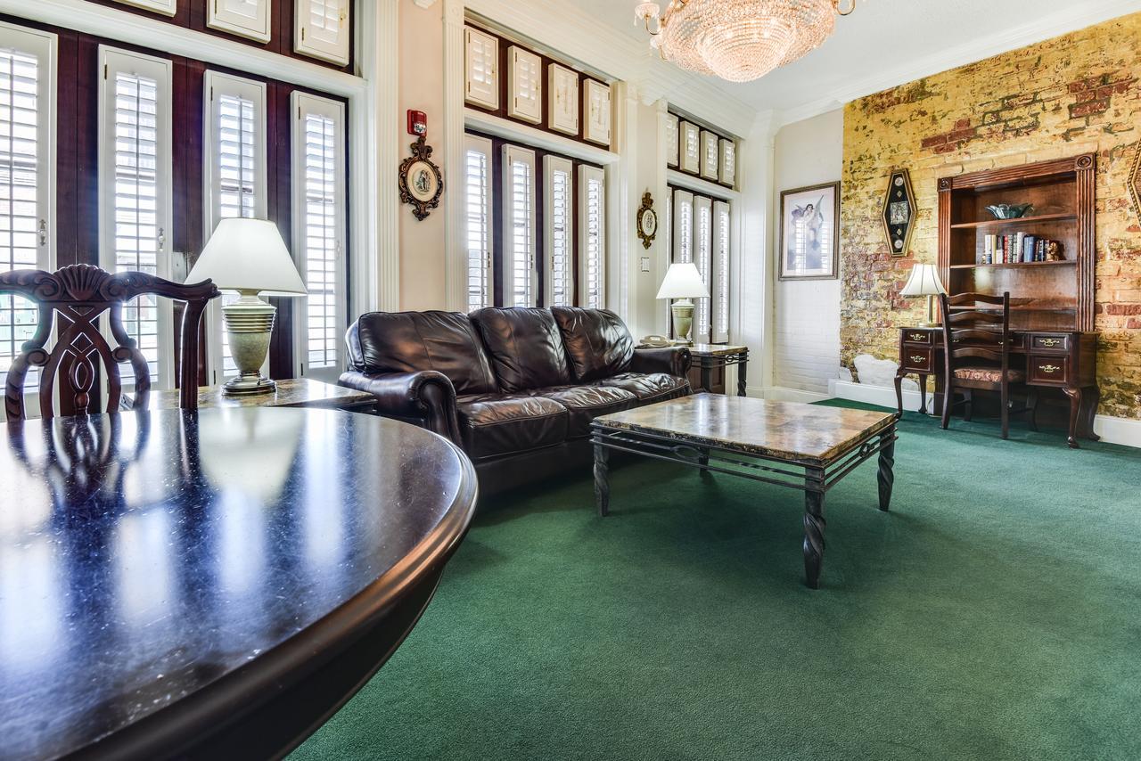Plaza Suites Downtown New Orleans Dış mekan fotoğraf